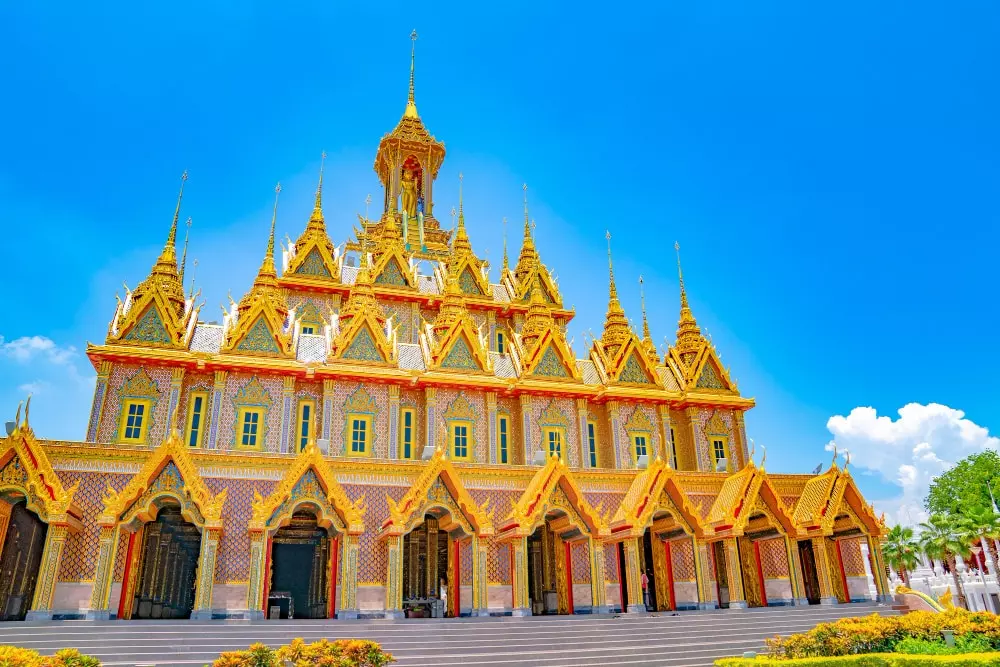 หลวงพ่อฤาษีลิงดำ บทสวดคาถาเงินล้าน เสริมความปังด้านการเงิน